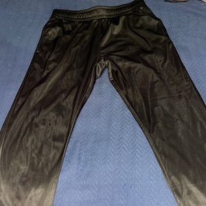 Black athletic skinny pants!